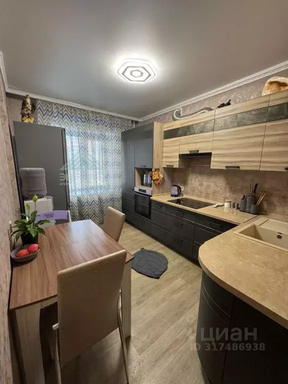 3-к кв. Хакасия, Абакан ул. Щетинкина, 63 (67.0 м) - Фото 1