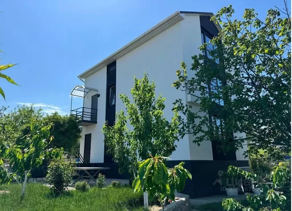 Дом в Крым, Ленинский район, Щелкино городское поселение, Энергетик-2 ... - Фото 1