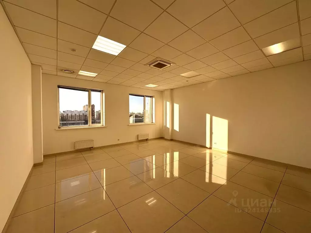 Офис в Свердловская область, Екатеринбург ул. Вишневая, 35 (39 м) - Фото 1