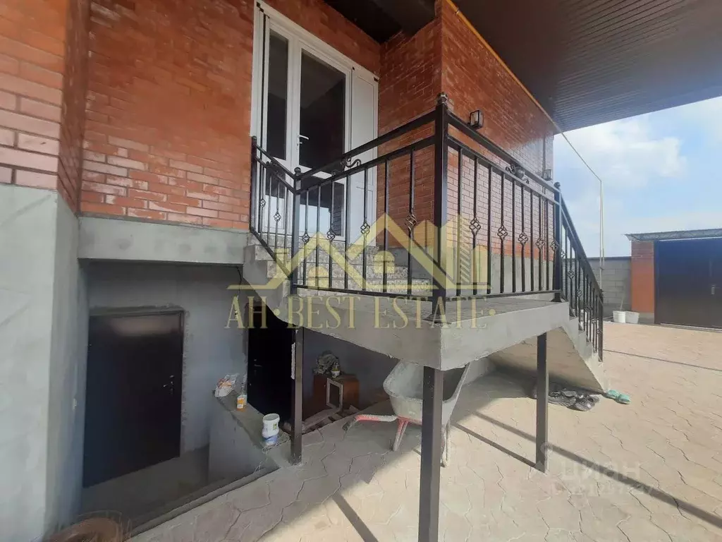 Дом в Северная Осетия, Владикавказ пл. Свободы (130 м) - Фото 2