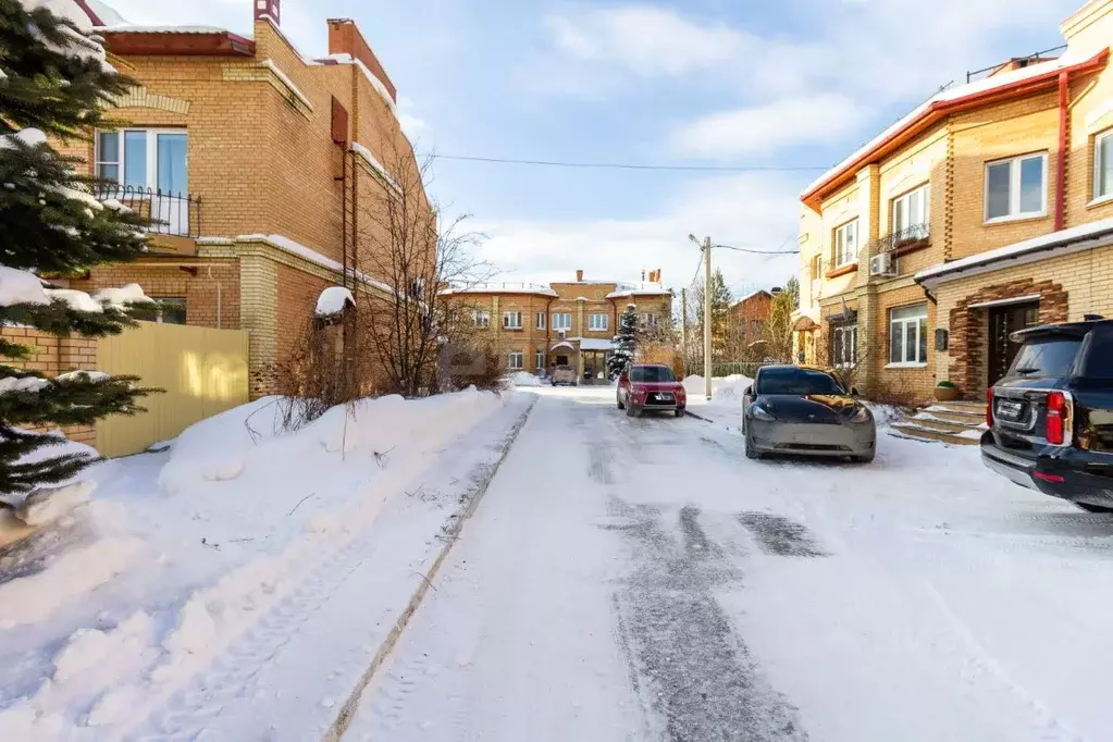 Таунхаус в Тюменская область, Тюмень Краснодарская ул. (201 м) - Фото 1