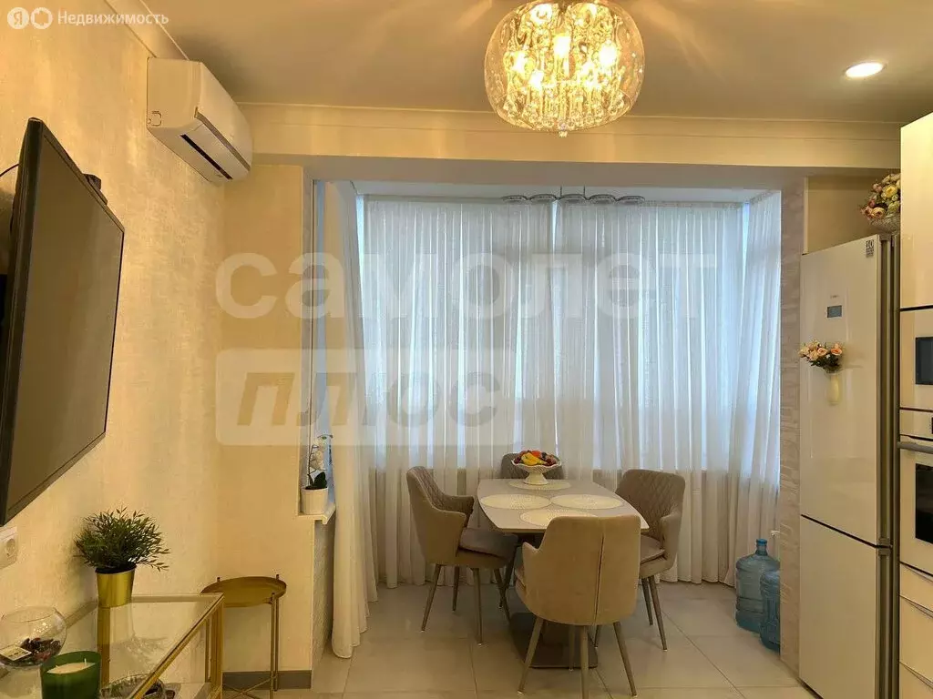 3-комнатная квартира: Евпатория, проспект Ленина, 66 (72.8 м) - Фото 2