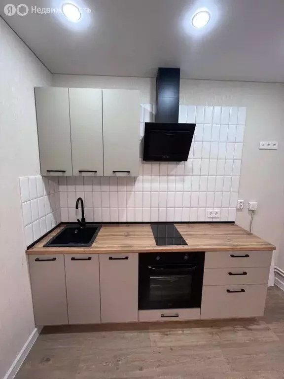 Квартира-студия: Чебаркуль, улица Крылова, 85 (28.4 м) - Фото 1