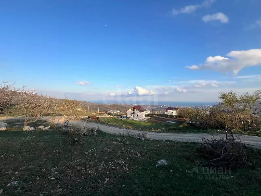 Участок в Крым, Алушта городской округ, с. Верхняя Кутузовка  (10.5 ... - Фото 1
