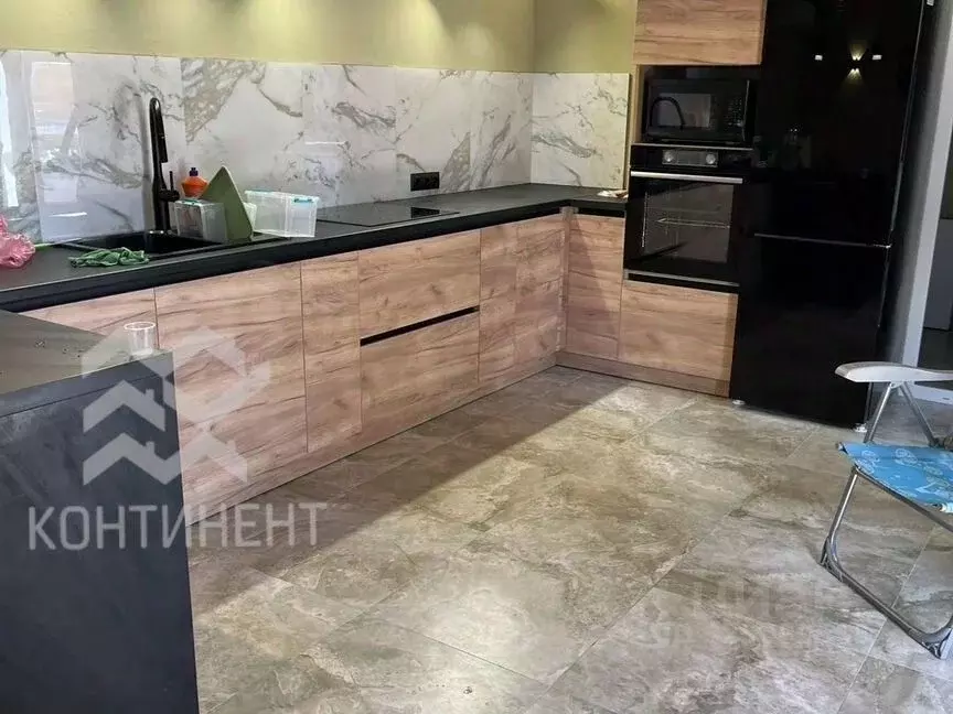 Дом в Крым, Сакский район, с. Уютное, Прибой СПК ул. Ореховая, 7 (180 ... - Фото 1