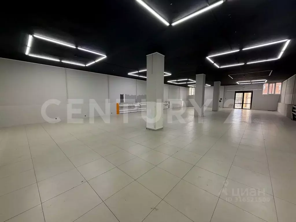 Торговая площадь в Дагестан, Махачкала ул. Ирчи Казака, 51 (315 м) - Фото 1
