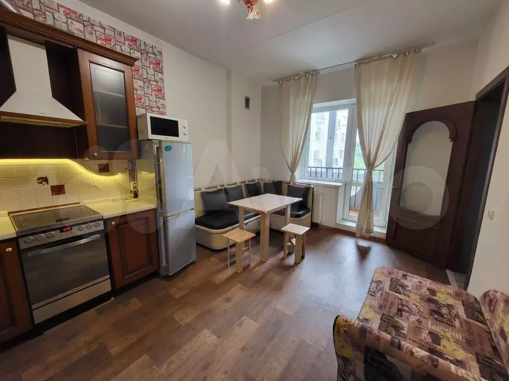 2-к. квартира, 65 м, 2/6 эт. - Фото 1
