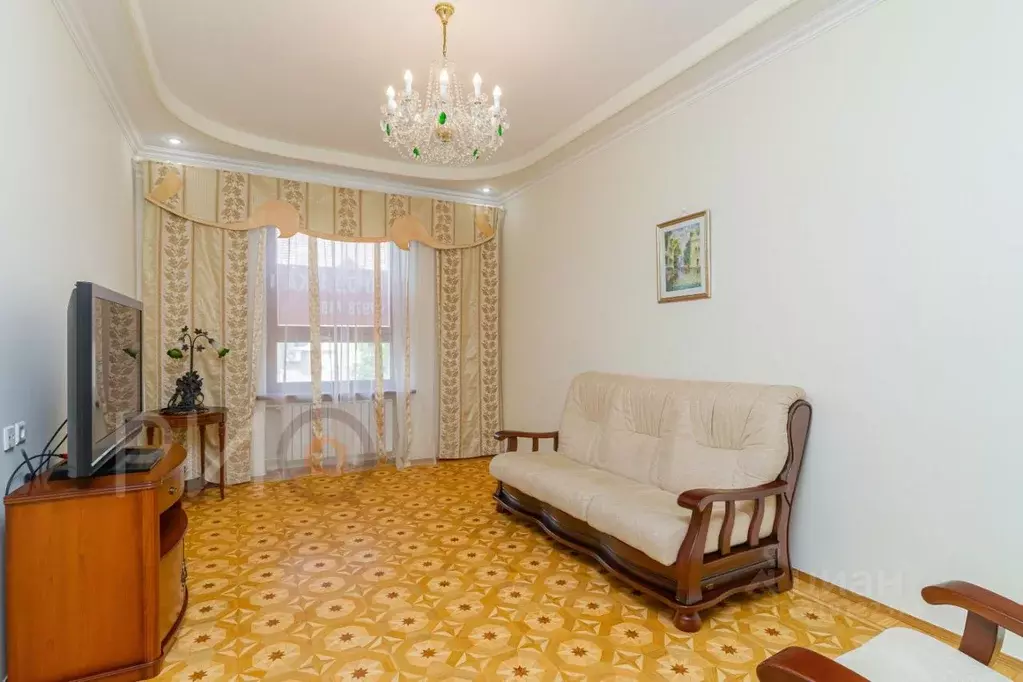 2-к кв. Крым, Симферополь ул. Менделеева, 6 (70.2 м) - Фото 0