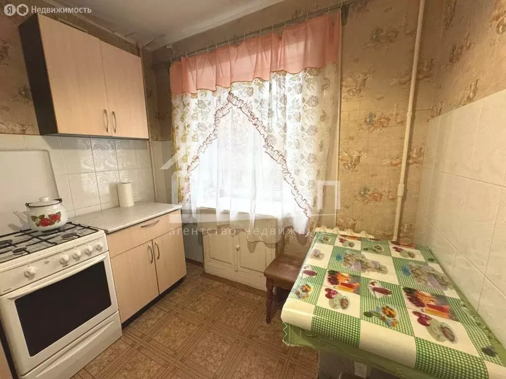 2-комнатная квартира: Челябинск, улица Сталеваров, 1А (42 м) - Фото 1