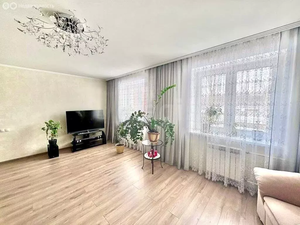 3-комнатная квартира: Саранск, проспект 60 лет Октября, 6/4 (95 м) - Фото 2