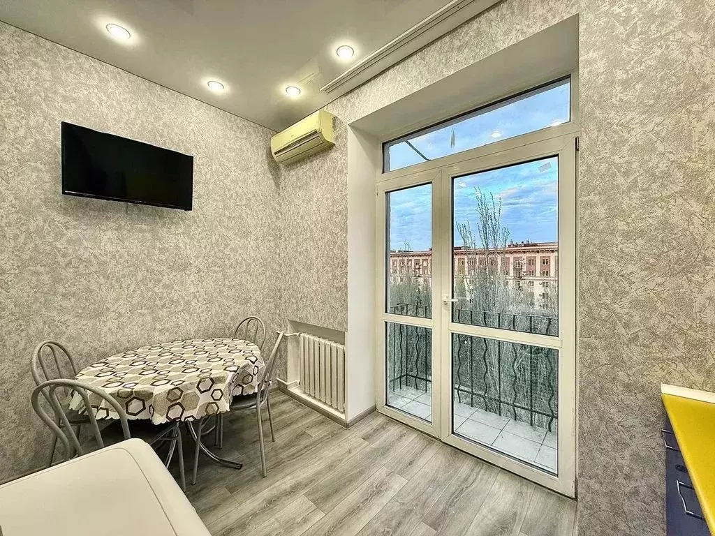 2-к кв. Волгоградская область, Волгоград ул. Аллея Героев, 3 (52.0 м) - Фото 1