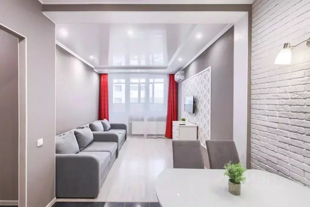 1-к кв. Татарстан, Казань Комсомольская ул., 1 (52.0 м) - Фото 2