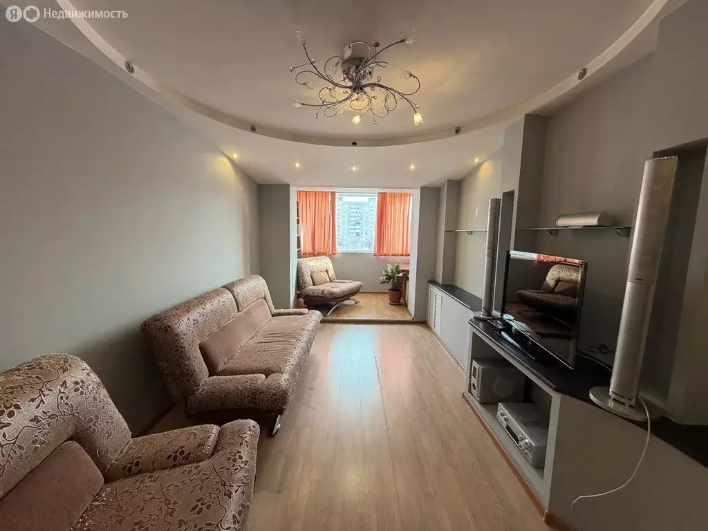 3-комнатная квартира: Комсомольск-на-Амуре, проспект Победы, 45к3 ... - Фото 1