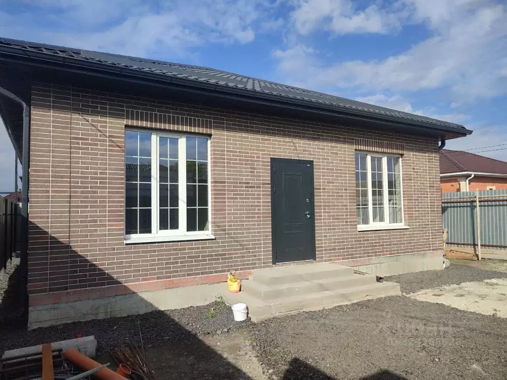 Дом в Ростовская область, Батайск Революционная ул. (95 м) - Фото 1