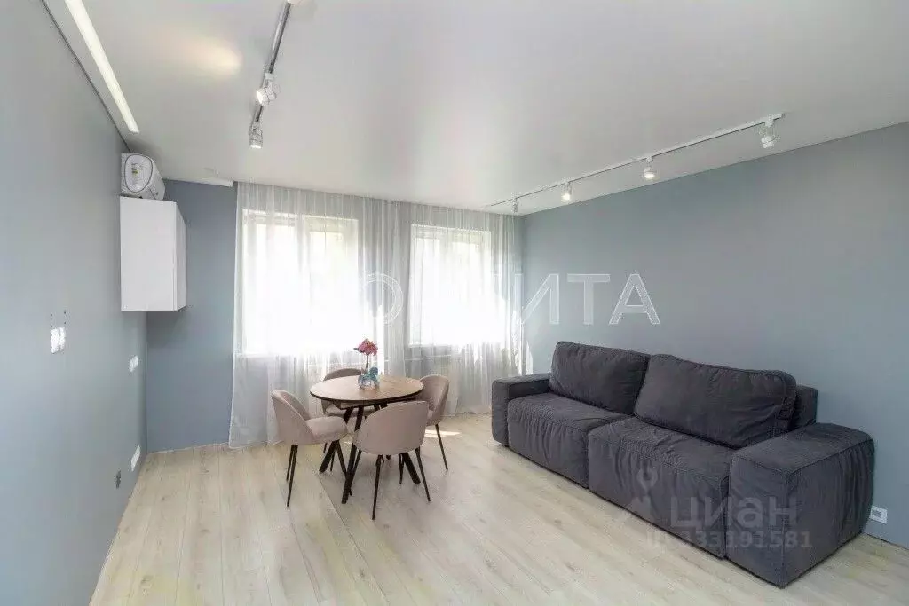 2-к кв. Тюменская область, Тюмень ул. Академика Сахарова, 46 (60.6 м) - Фото 1