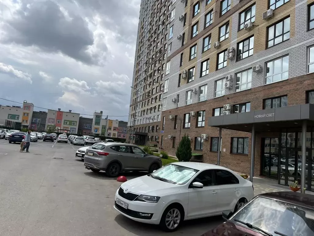 3-к кв. Волгоградская область, Волгоград ул. Малиновского, 12 (51.0 м) - Фото 1