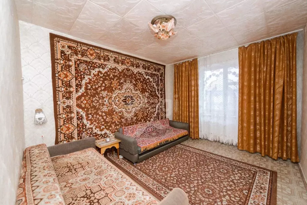 3-к кв. Белгородская область, Белгород ул. Щорса, 45а (71.0 м) - Фото 0