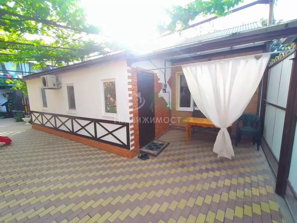 Дом в Краснодарский край, Ейск Полевая ул., 6 (107 м) - Фото 2