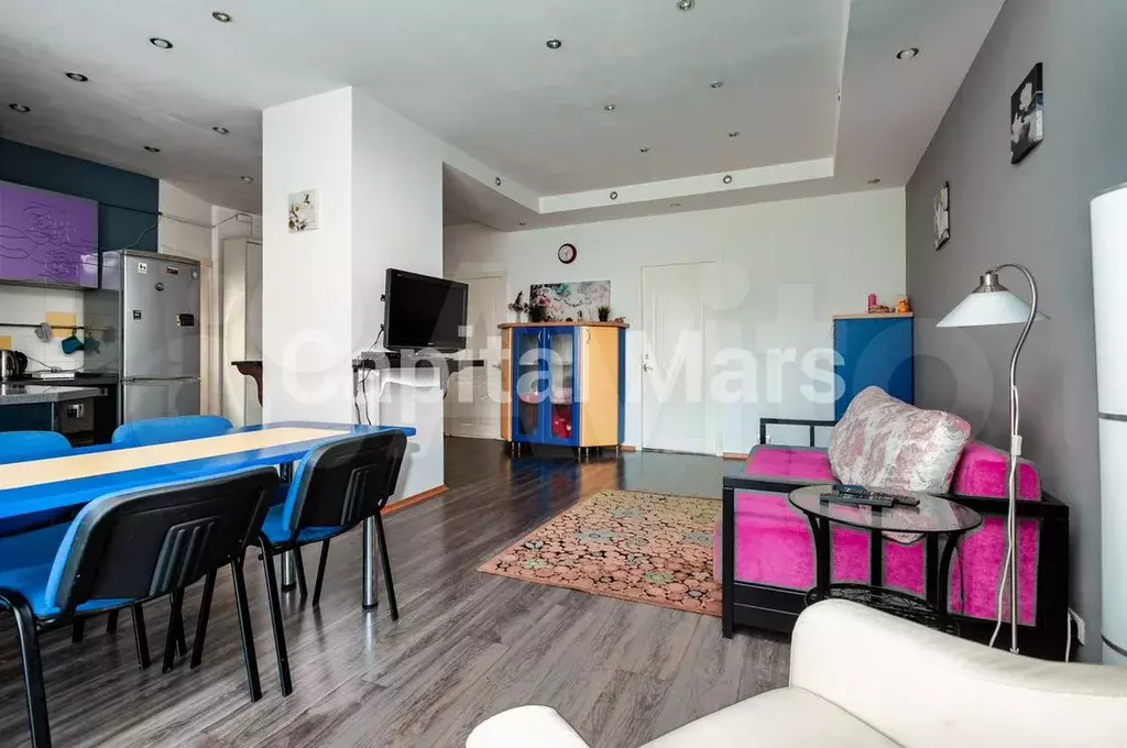 3-к. квартира, 70м, 3/6эт. - Фото 1