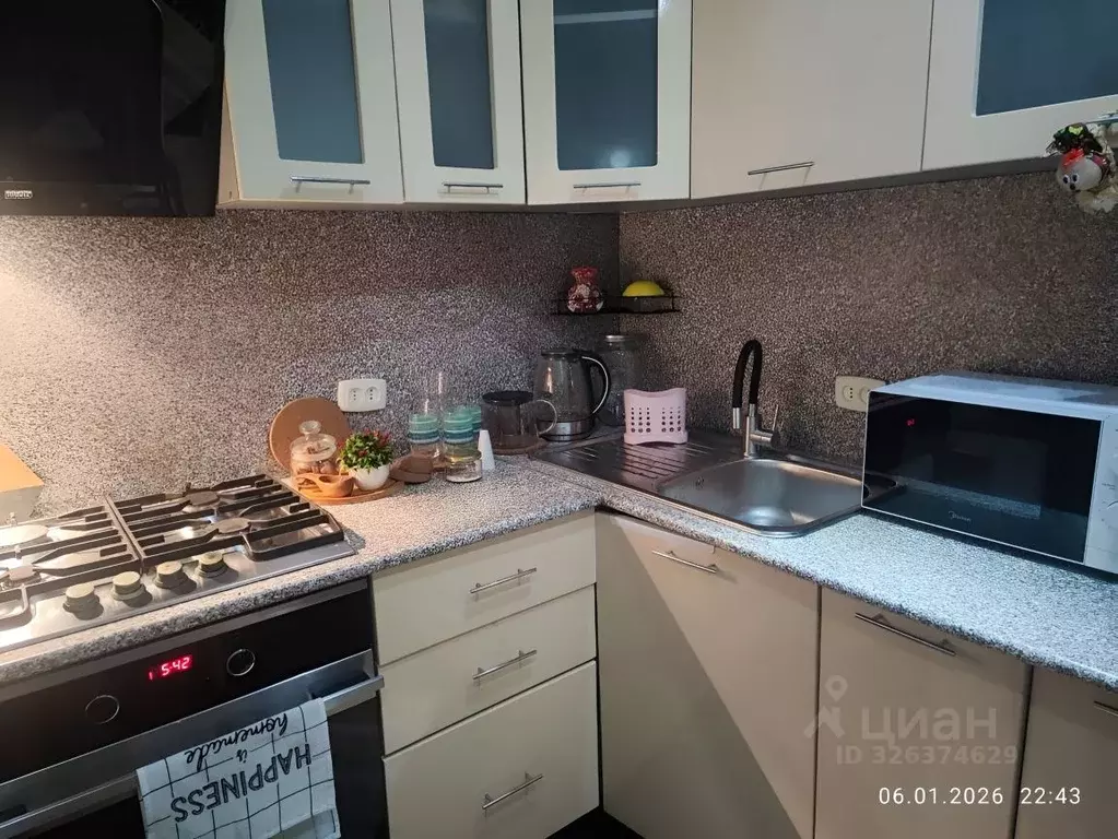 2-к кв. Карелия, Петрозаводск Октябрьский просп., 16В (48.0 м) - Фото 1