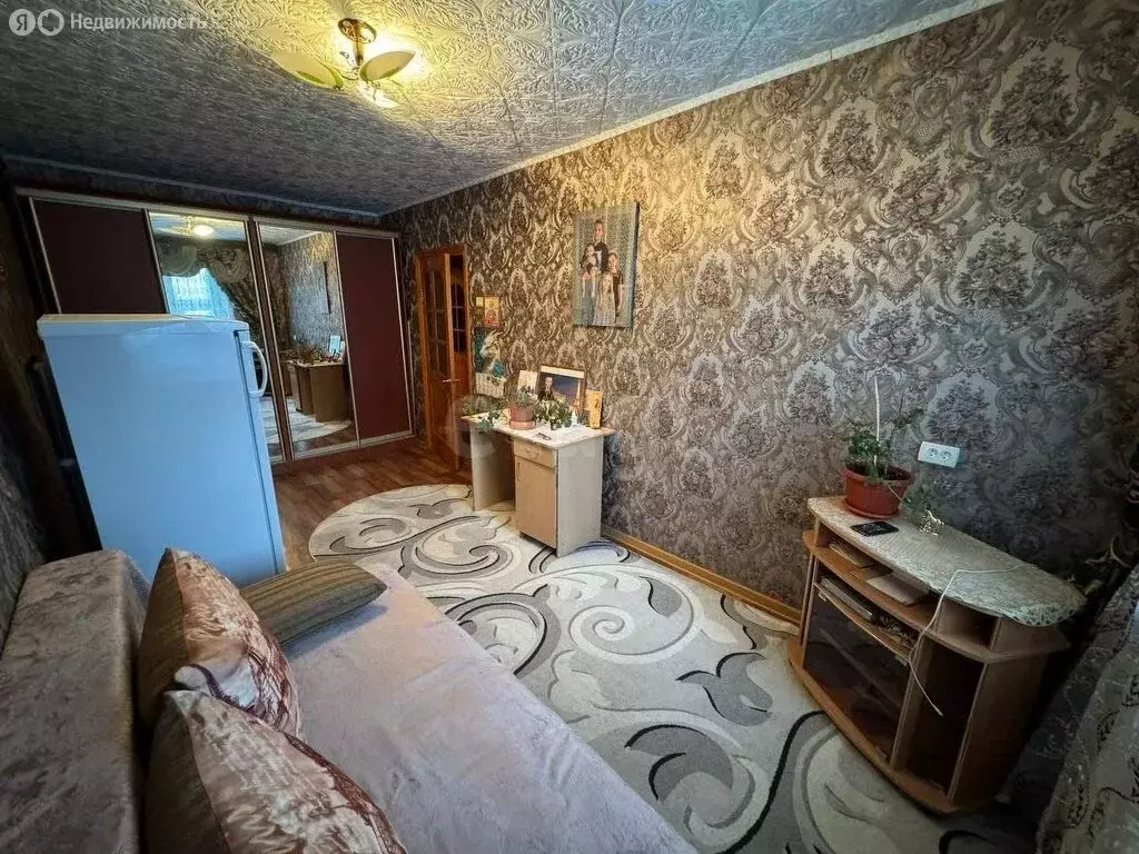 3-комнатная квартира: посёлок Чемерна, Молодёжный переулок, 1 (65.4 м) - Фото 0