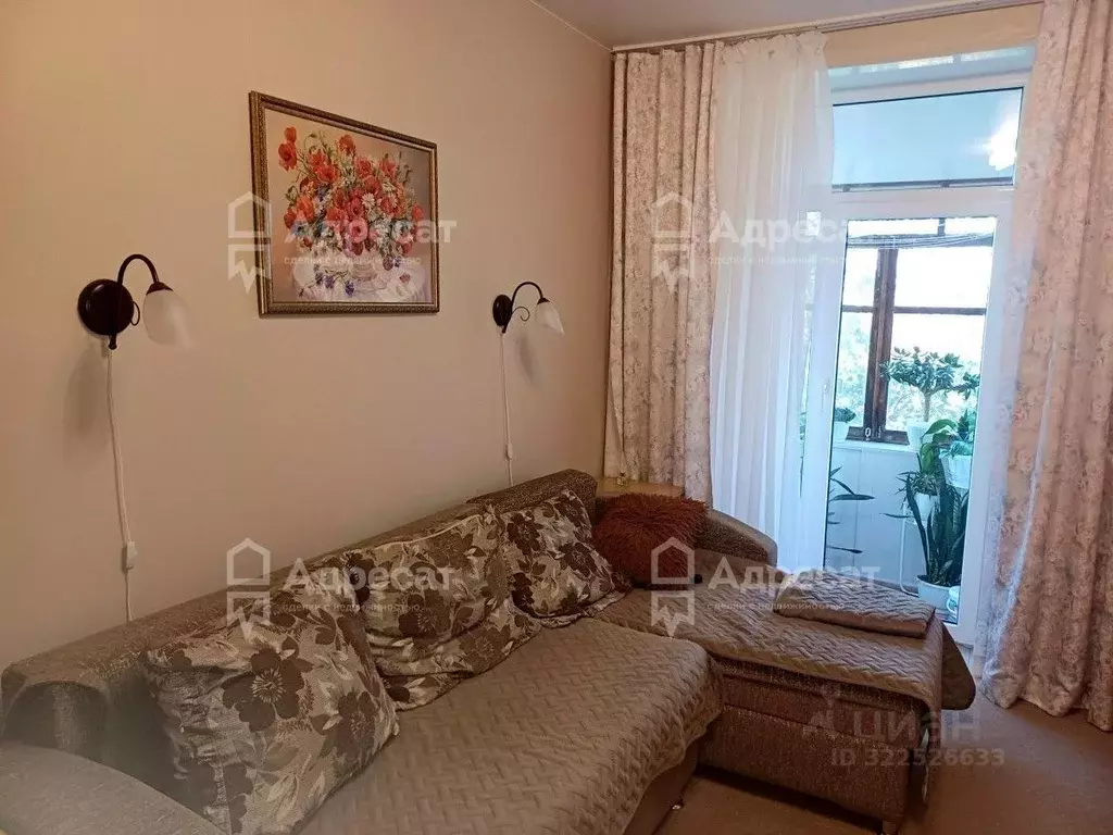 3-к кв. Волгоградская область, Волгоград ул. Тракторостроителей, 1 ... - Фото 2