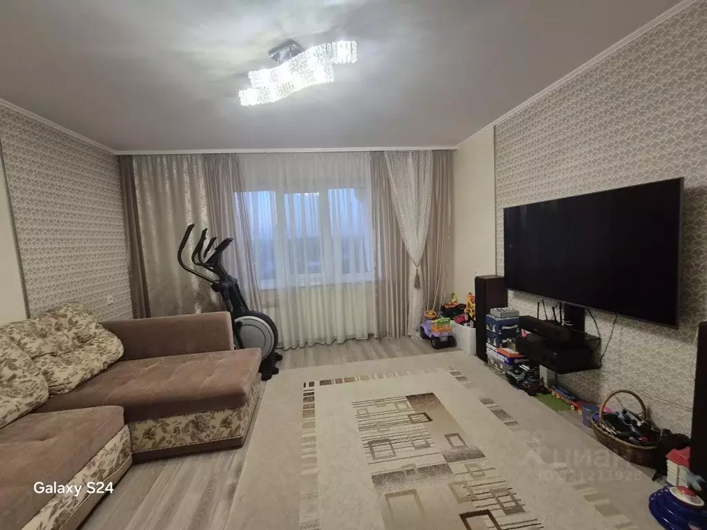 3-к кв. Омская область, Омск Омская ул., 132 (69.0 м) - Фото 2