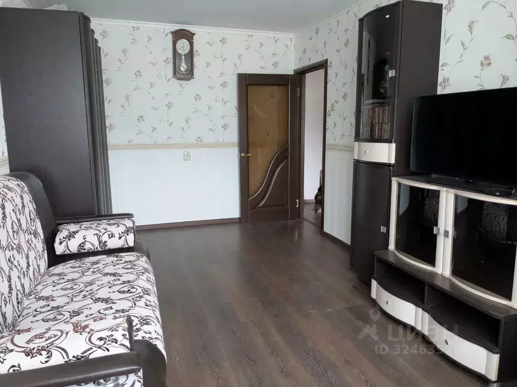 2-к кв. Псковская область, Пушкинские Горы рп ул. Ленина, 36 (54.0 м) - Фото 1