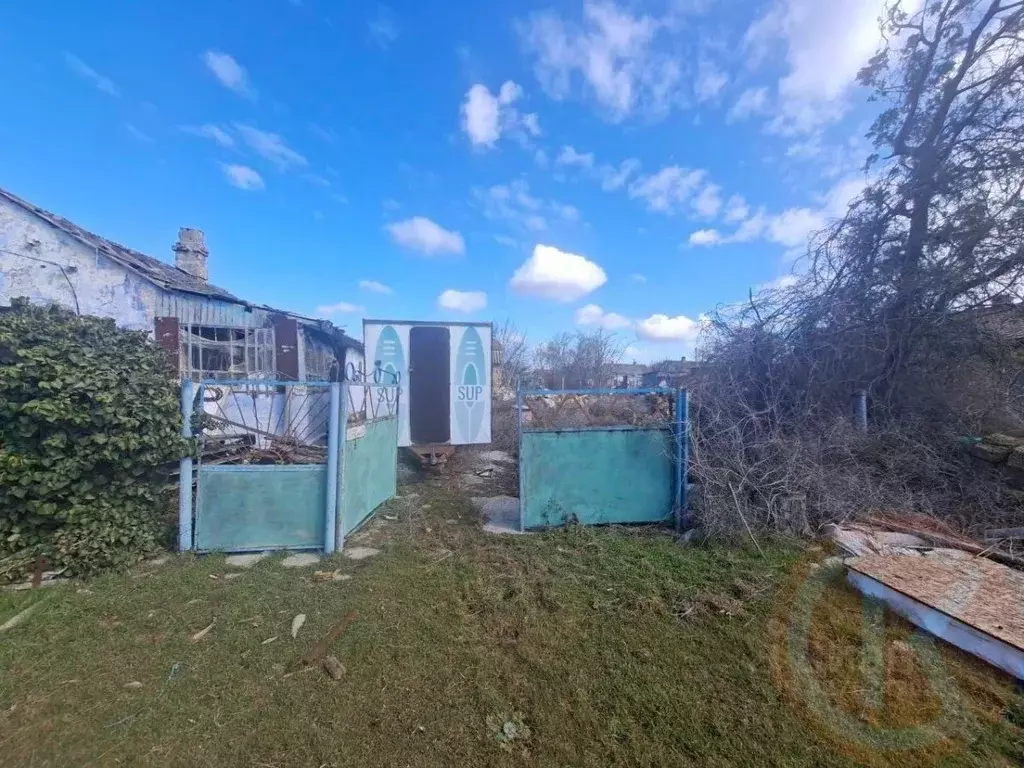 Участок в Крым, Черноморский район, Окуневское с/пос, с. Знаменское ... - Фото 2