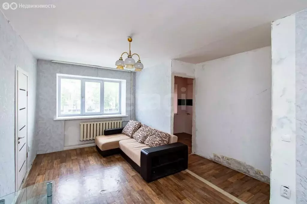 2-комнатная квартира: Тюмень, улица Мельникайте, 95 (44.3 м) - Фото 0