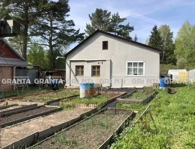 Дом в Красноярский край, Красноярск городской округ, пос. Минино ул. ... - Фото 1