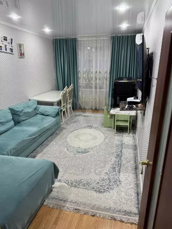 2-к. квартира, 57 м, 2/5 эт. - Фото 0