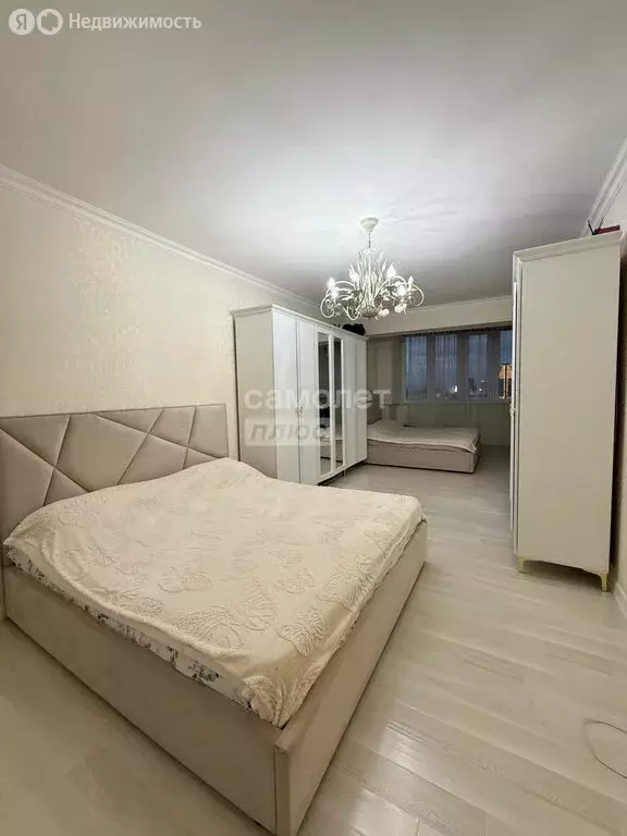 3-комнатная квартира: Грозный, Санкт-Петербургская улица, 42А (140 м) - Фото 1