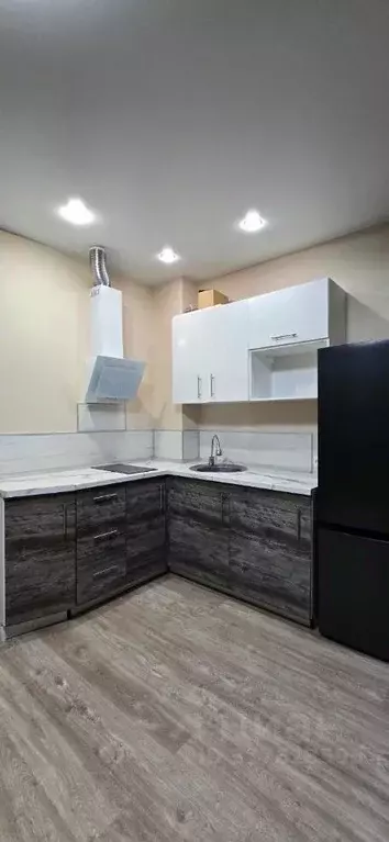 Студия Тюменская область, Тюмень ул. Тимофея Чаркова, 83 (32.0 м) - Фото 1