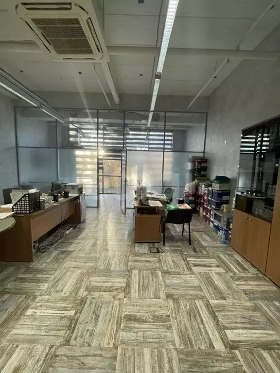 Офис в Сахалинская область, Южно-Сахалинск Коммунистический просп., ... - Фото 2