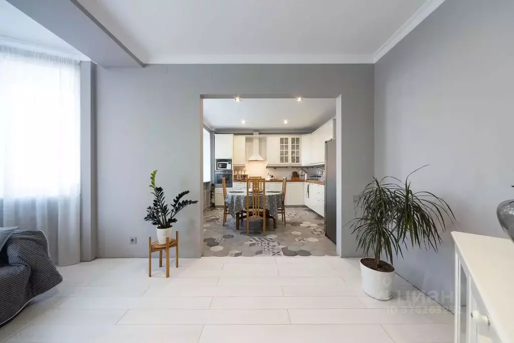 3-к кв. Самарская область, Самара Солнечная ул., 69 (170.9 м) - Фото 1