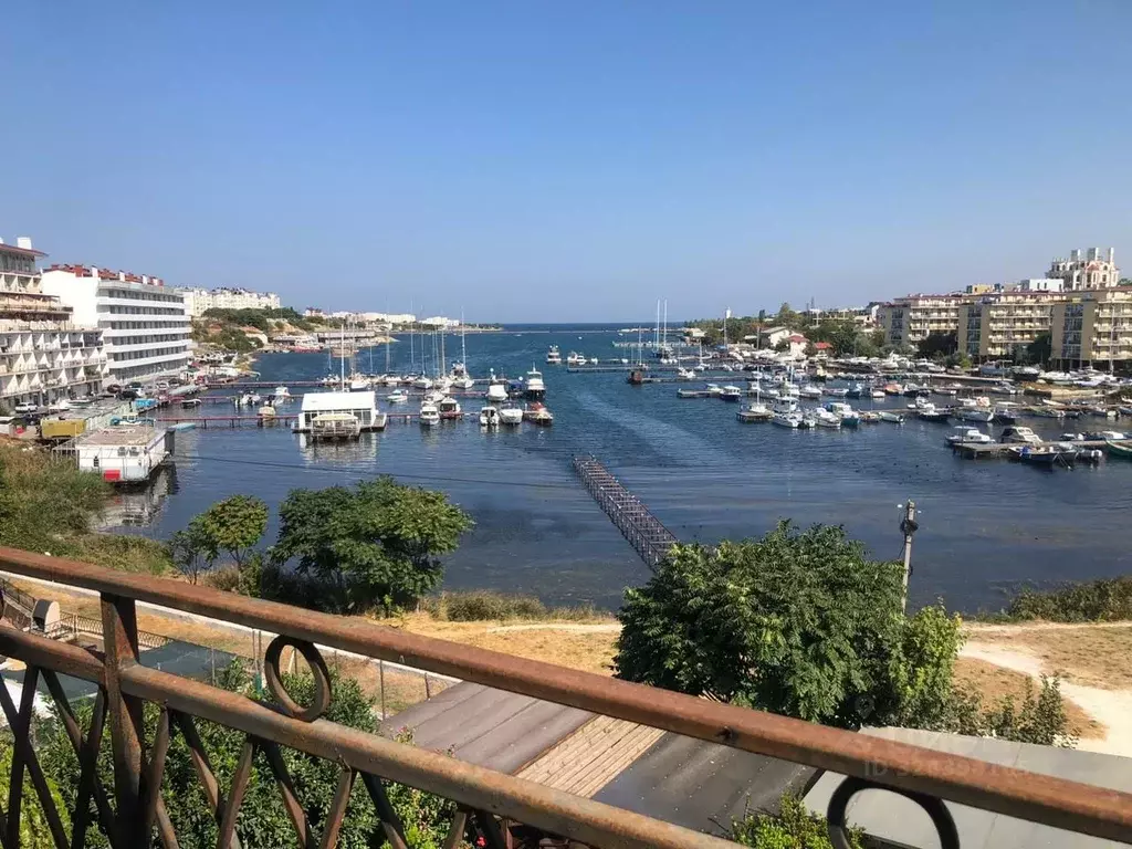 2-к кв. Севастополь ул. Степаняна, 10Б (76.4 м) - Фото 1