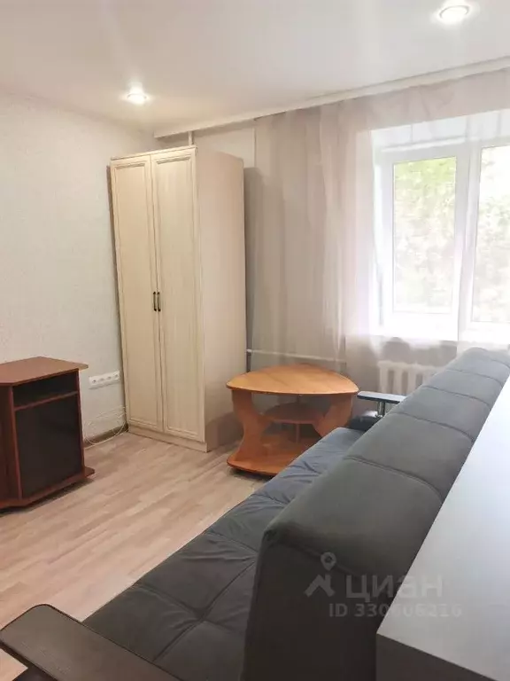 2-к кв. Омская область, Омск наб. Иртышская, 26 (30.0 м) - Фото 2