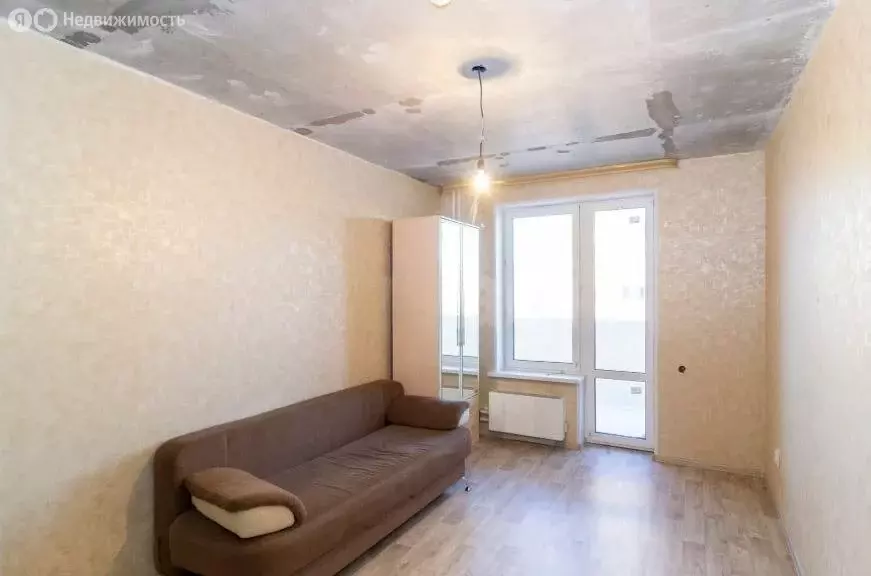 1-комнатная квартира: Тюмень, улица Фармана Салманова, 4 (36 м) - Фото 1