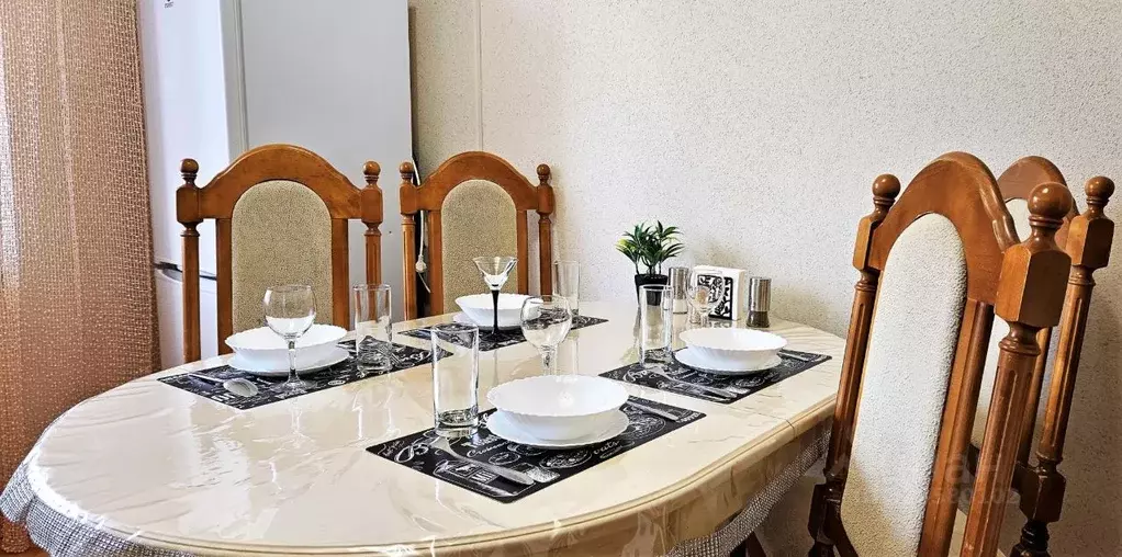 3-к кв. Тюменская область, Тюмень ул. Грибоедова, 13 (90.0 м) - Фото 2