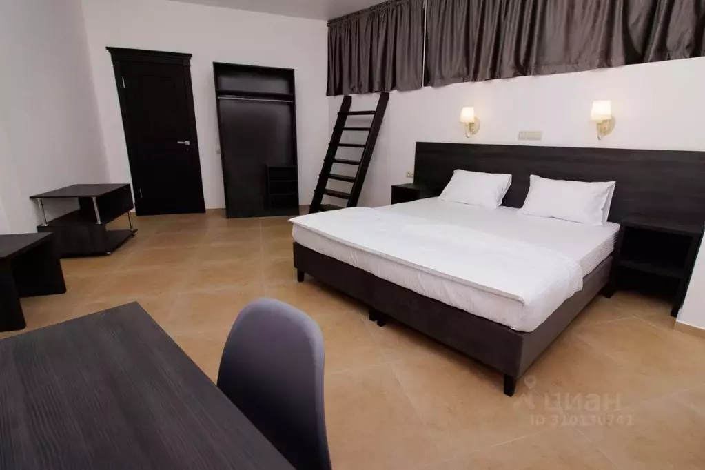 Комната Крым, Керчь ул. Кооперативная, 5 (30.0 м) - Фото 1