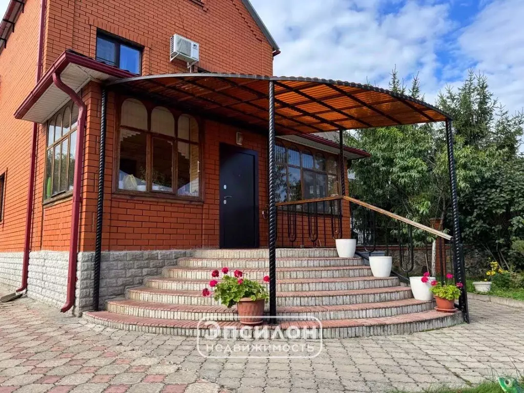 Дом в Курская область, Курск Октябрьская ул. (229 м) - Фото 1