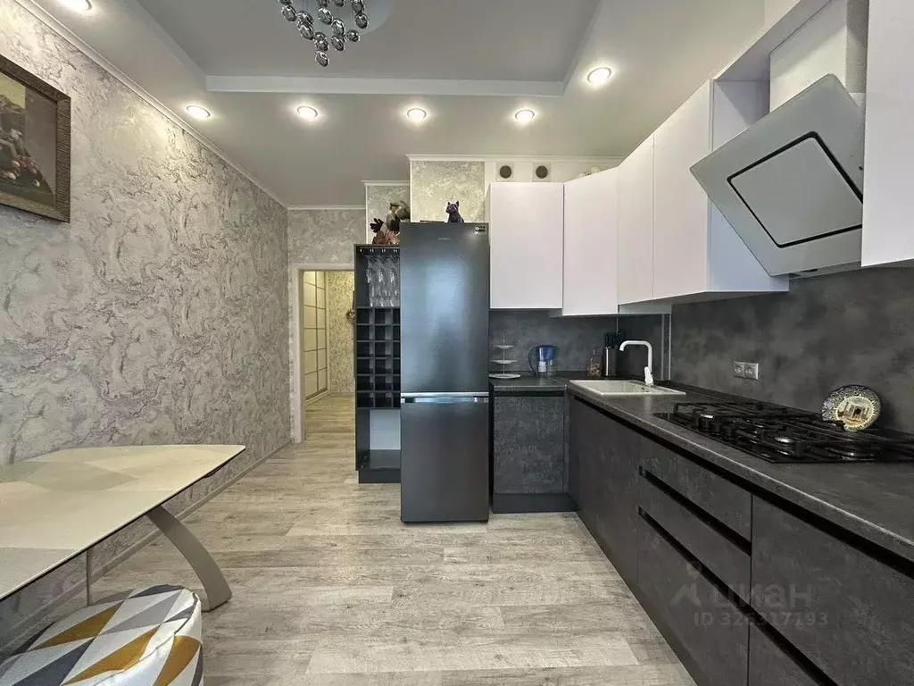 2-к кв. Краснодарский край, Новороссийск Суворовская ул., 69 (65.0 м) - Фото 2