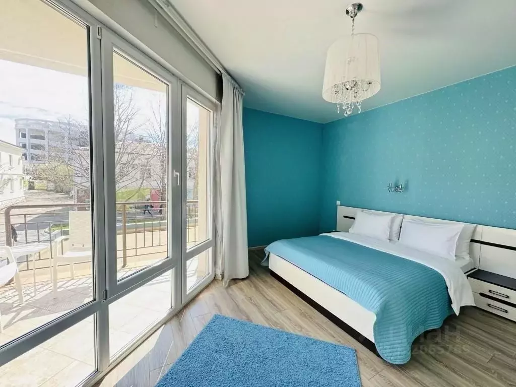 2-к кв. Краснодарский край, Геленджик Херсонская ул., 11 (65.0 м) - Фото 1