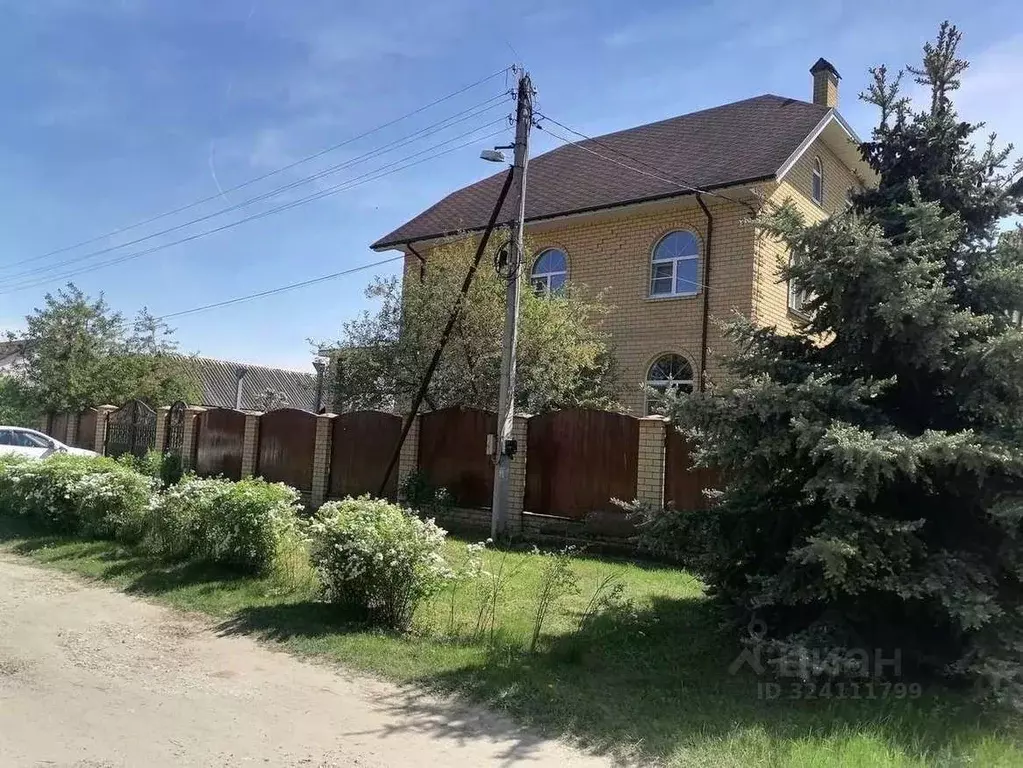 Дом в Рязанская область, Спасск-Рязанский Солнечная ул., 65 (203 м) - Фото 1