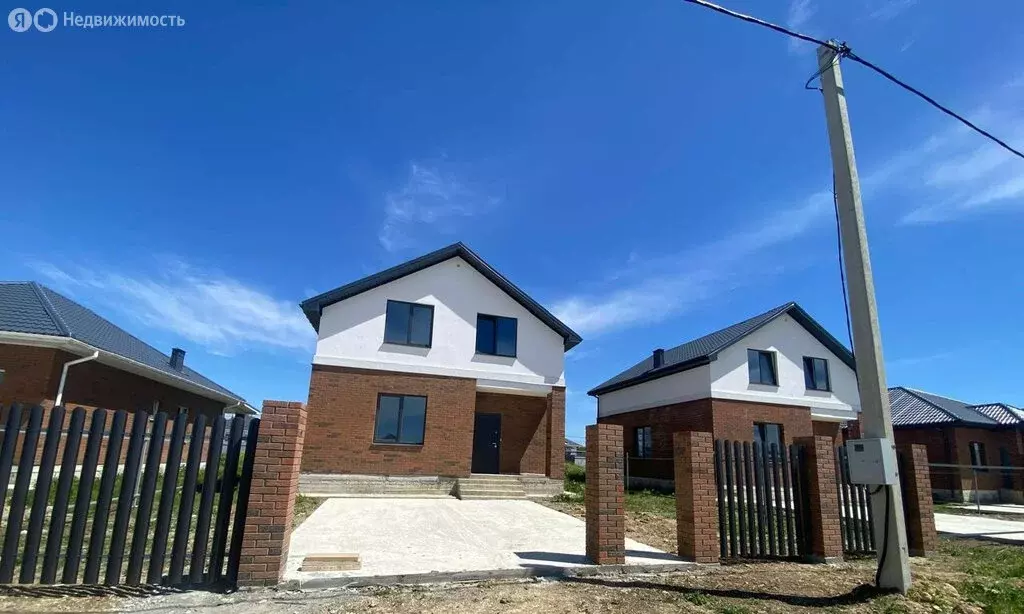 Дом в станица Раевская, улица Героев (120 м) - Фото 1