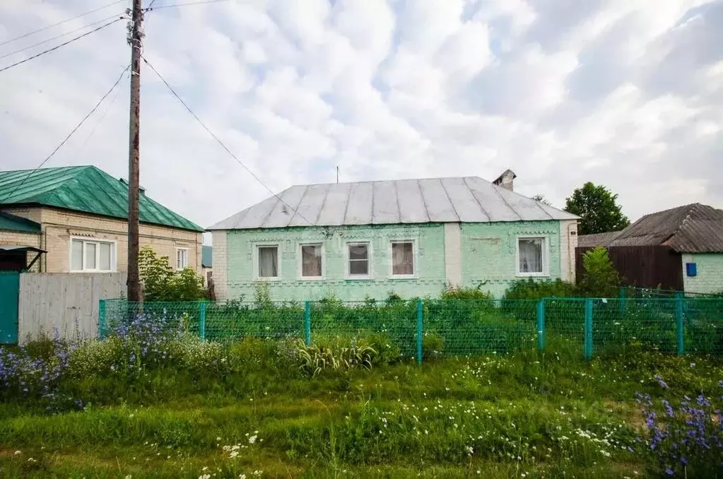 Дом в Липецкая область, Хлевенский район, с. Новое Дубовое Советская ... - Фото 1