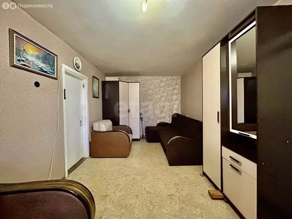 3-комнатная квартира: Саратов, улица имени А.П. Шехурдина, 28 (55.8 м) - Фото 1