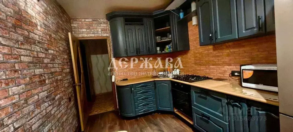 4-к кв. Белгородская область, Старооскольский городской округ, с. ... - Фото 1