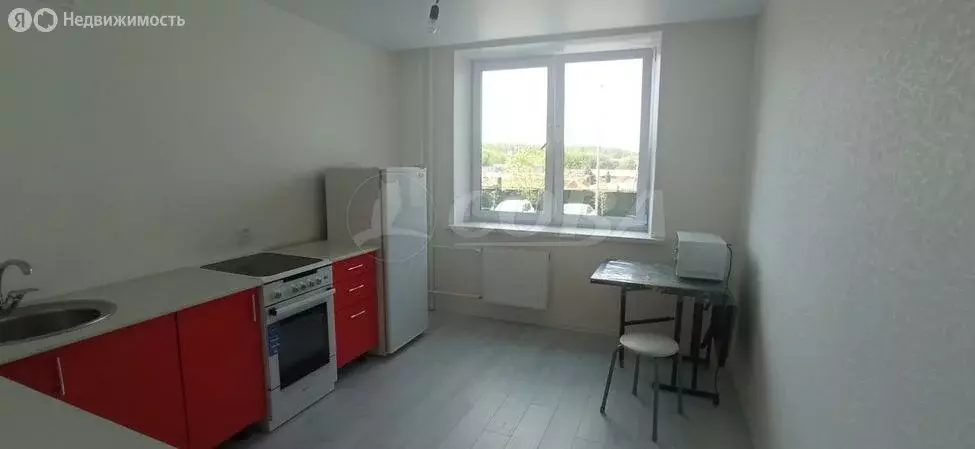 2-комнатная квартира: Тюмень, улица Бирюзова, 6Б (63.2 м) - Фото 1